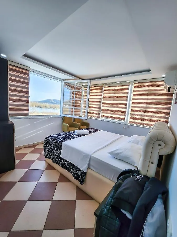 Hotel Fantazia Bahçallëk