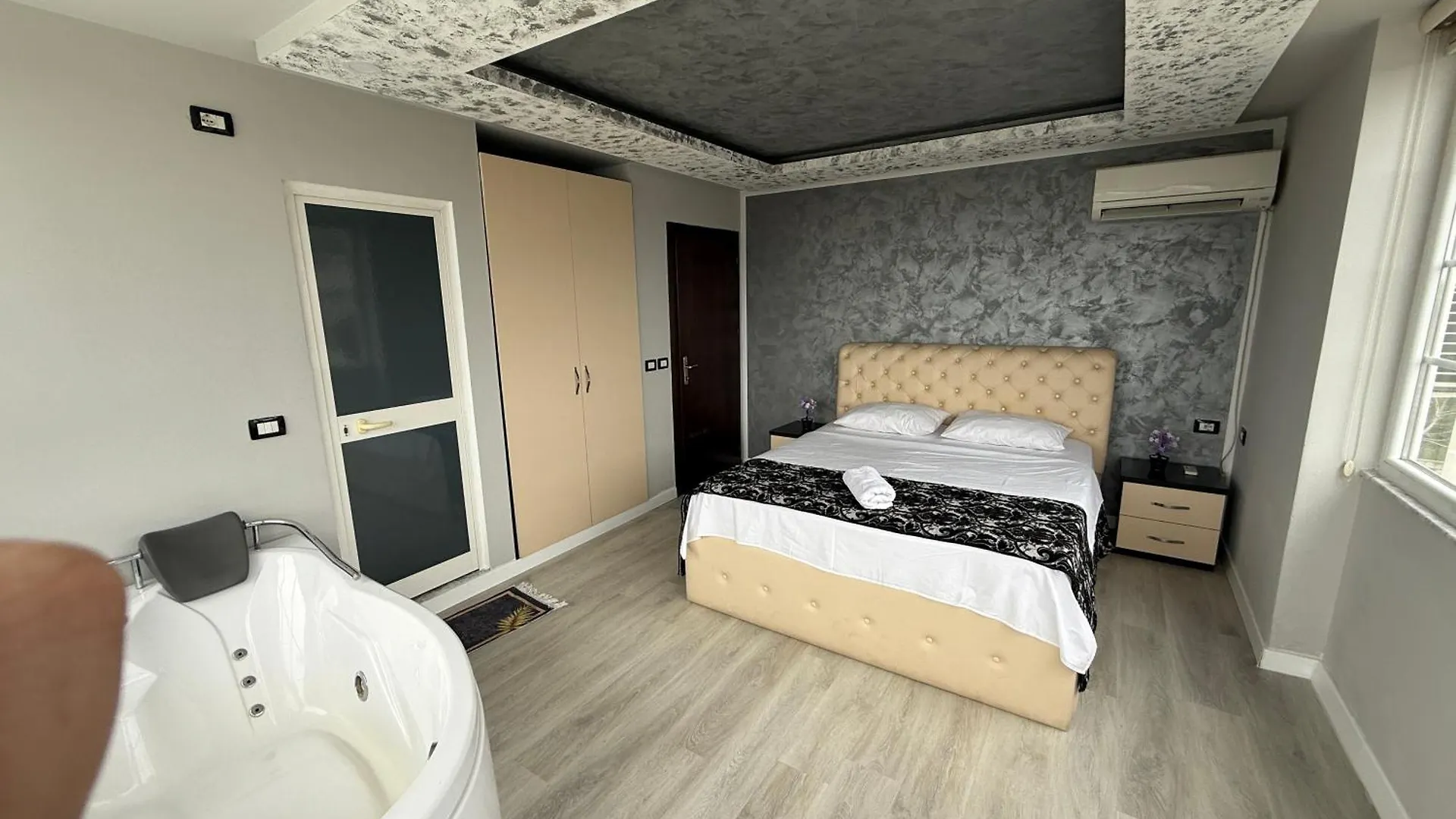 Hotel Fantazia Bahçallëk